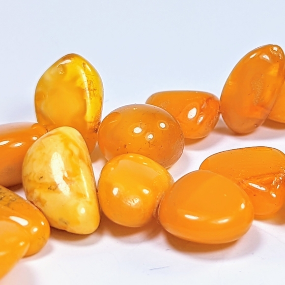 RARE Vintage Egg Yolk Amber Necklace and Sterling Earring Set. - Picture 2 of 11